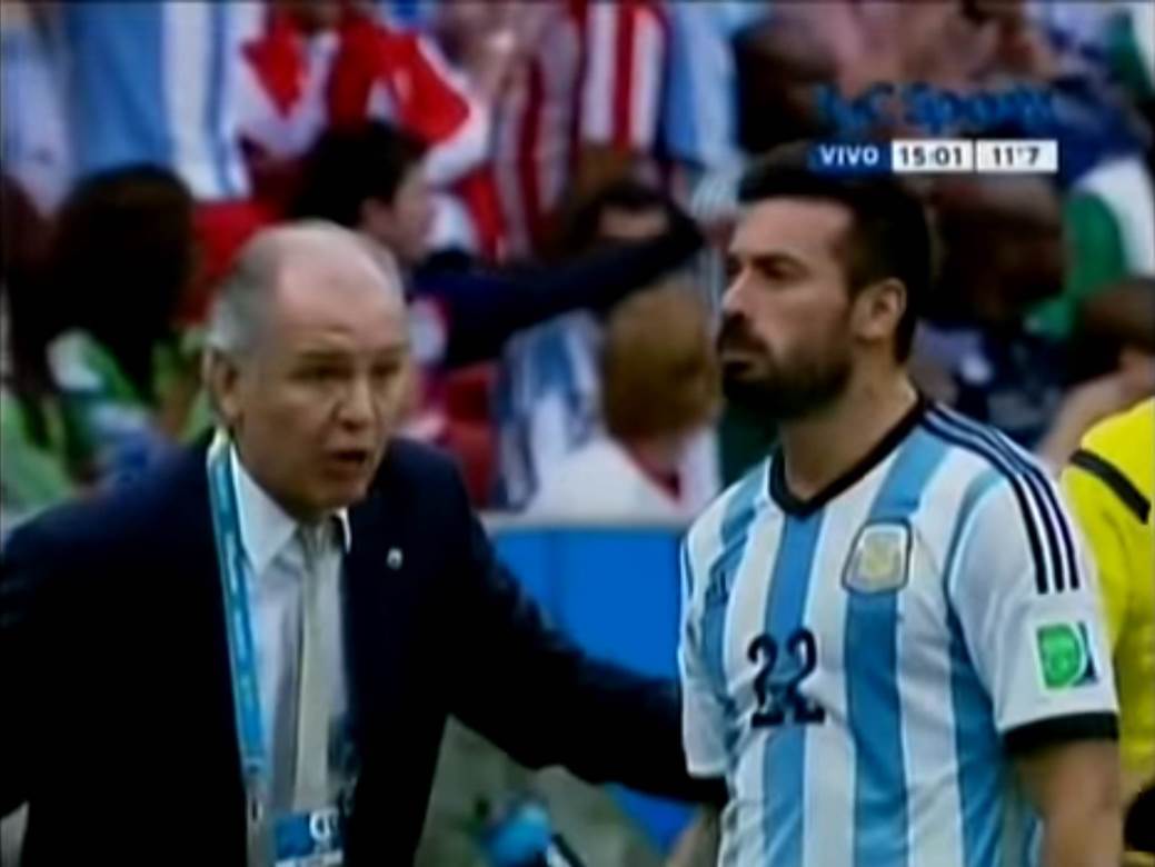  ARGENTINA U SUZAMA: Umro čovek koji ih je jedini put posle Maradone doveo u finale Svetskog prvenstva! 