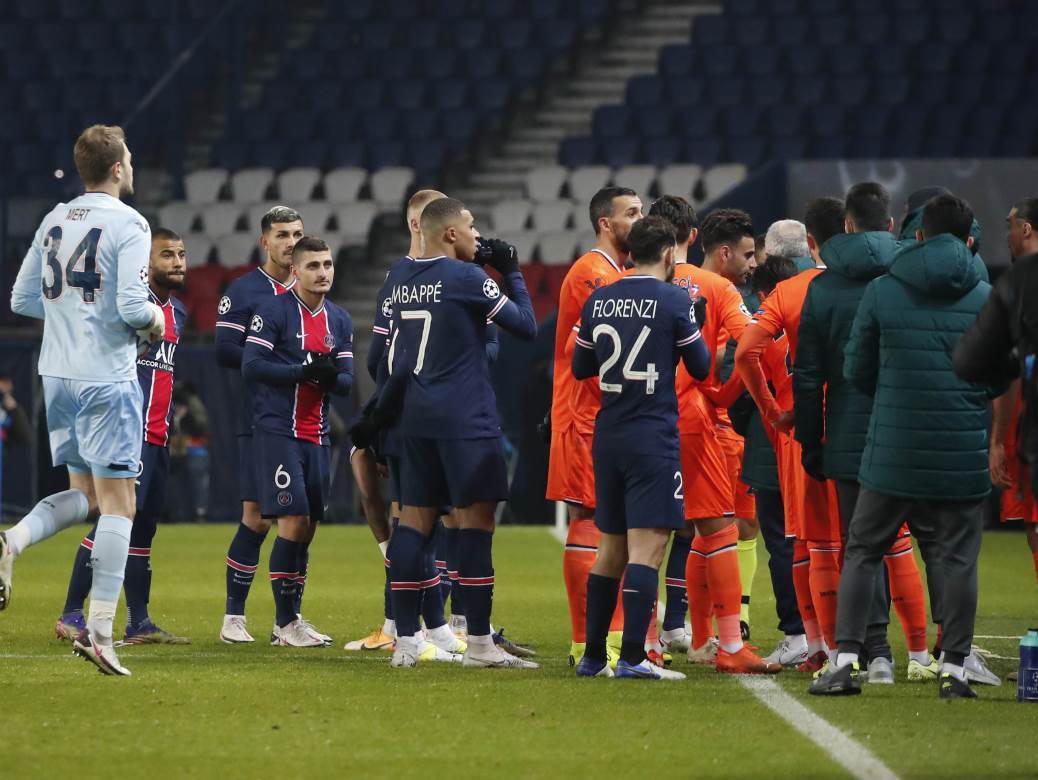  SUDIJA IZ PARIZA JE OSVEDOČENI RASISTA: Ovo mu nije prvi ispad, pustio je celu tribinu da ispušta majmunske zvuke! 