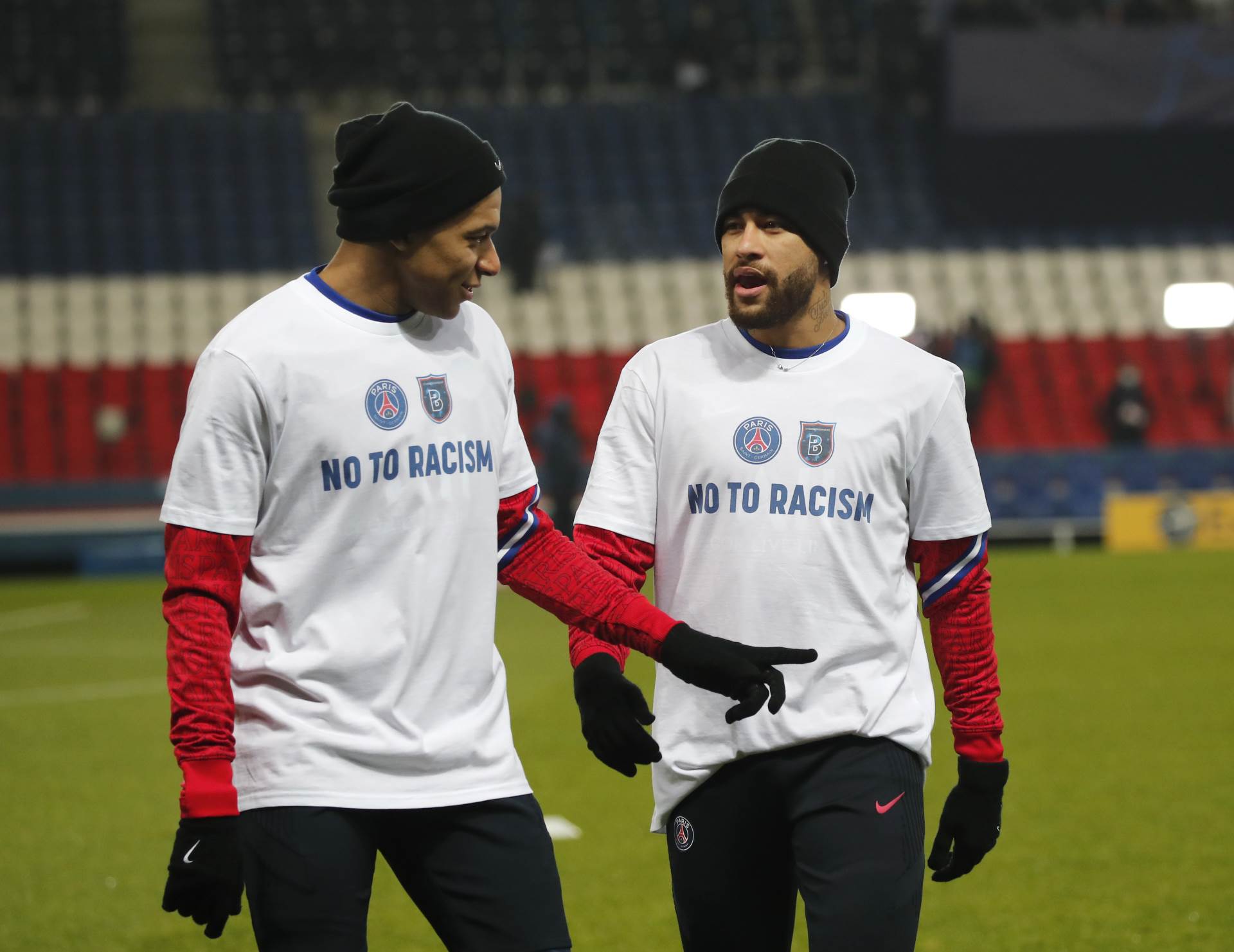  KAZNITE ME ZBOG RASIZMA - TUŽIĆU VAS: Rumunski sudija koji je "zakuvao" na meču Lige šampiona ozbiljno zapretio! 