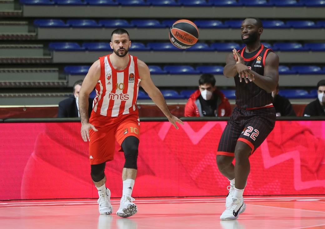  PORAZ ZVEZDE U DRAMI PROTIV OLIMPIJAKOSA: Printezis ponovo odlučio "bratskI" derbi u Beogradu! 