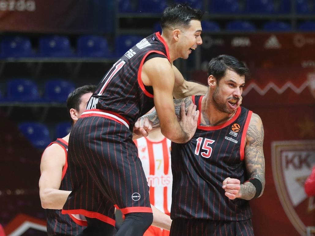  SLUKAS DONEO PRODUŽETAK OLIMPIJAKOSU, LARENCAKIS POBEDU U TRILERU: Kalinić je motor Valensije, ponovo je u formi! 