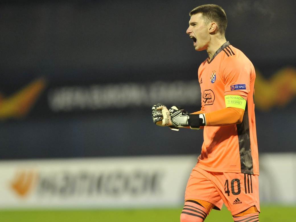  HRVAT PSUJE KAO SRBIN: Golman Dinamo Zagreba briljirao, pa urlao na igrače - "Ajte u p***u materinu!" 