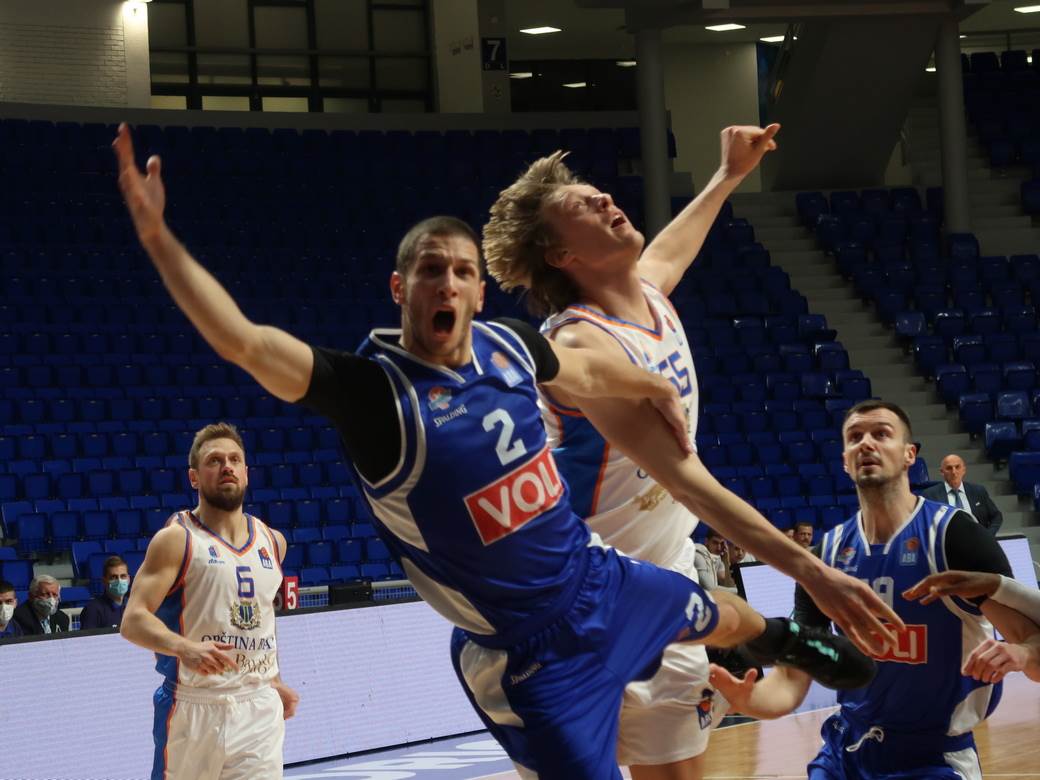  NEPORAŽENA BUDUĆNOST DOBILA DERBI, ZORAN NIKOLIĆ ODIGRAO VAŽNU ULOGU 