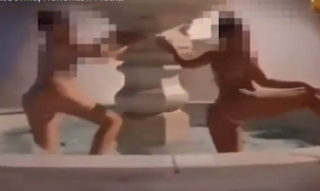  NIJE FRKA ŠTO SU GOLE, ALI SU PREKRŠILE POLICIJSKI ČAS! Policija kaznila vesele devojke koje su igrale u fontani (VIDEO) 
