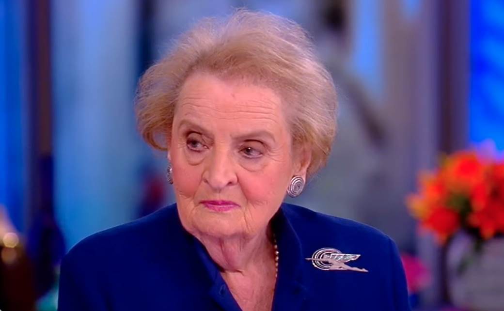  Skandal u SAD zbog pohvala na račun Medlin Olbrajt 