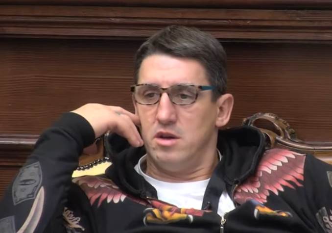  PREPOZNAJTE KRISTIJANA GOLUBOVIĆA NA SLICI: Žgoljav i ošišan "na šerpu", već tada je bio najjači u odjeljenju! 