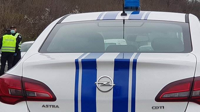  Cetinje-Podgorica: Vozio brzinom od 172 km/h, priveden Sudu za prekršaje 