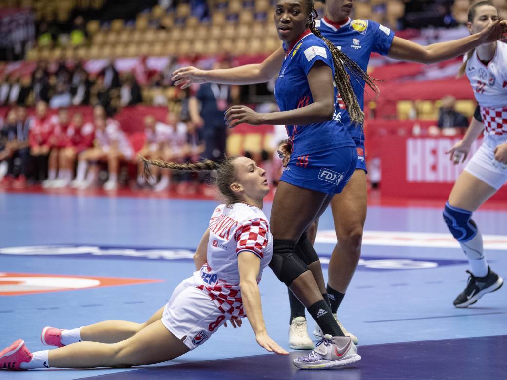  NIŠTA OD FINALA ZA KOMŠINICE: FRANCUSKA PREGAZILA HRVATSKU 