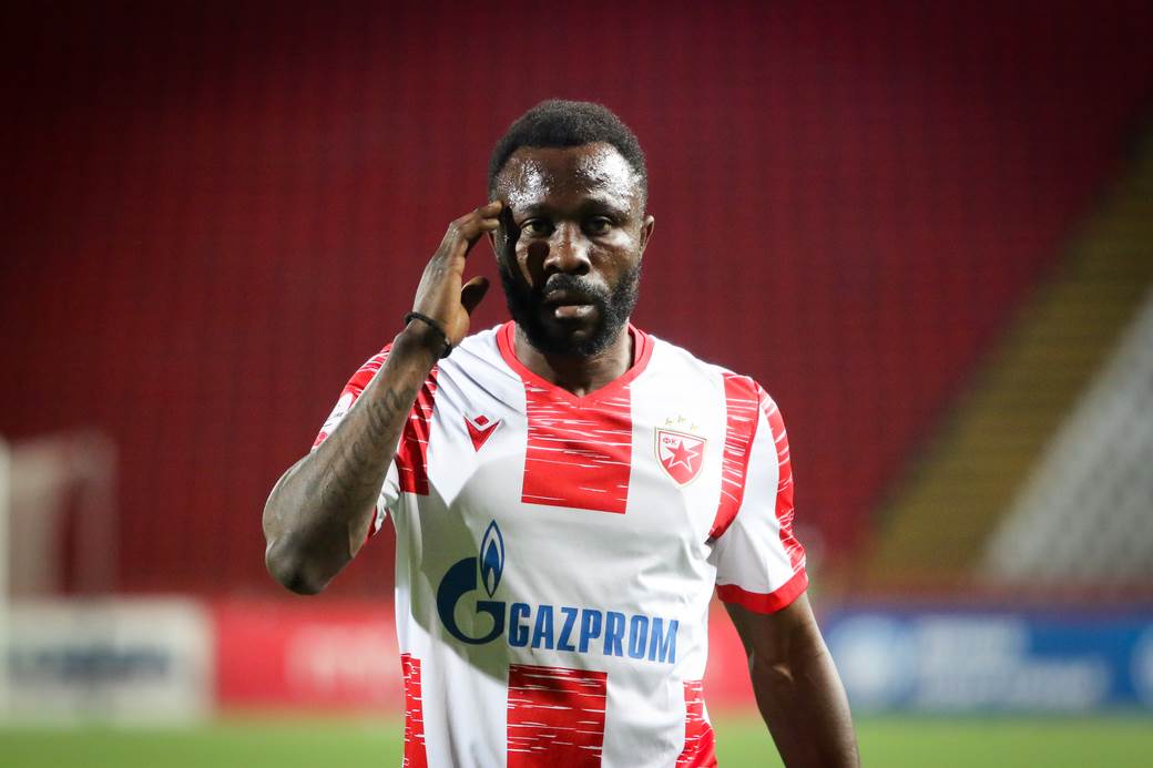  kanga lazirao krstenicu 