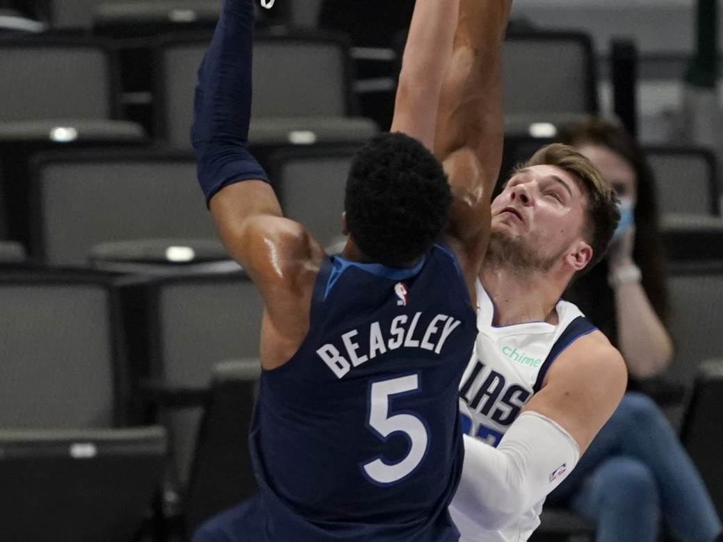  "UPECAO" 46-GODIŠNJU BOMBU, UZEO 60 MILIONA, PA JEDVA IZBEGAO ZATVOR: Mlada NBA zvezda pravi skandal 