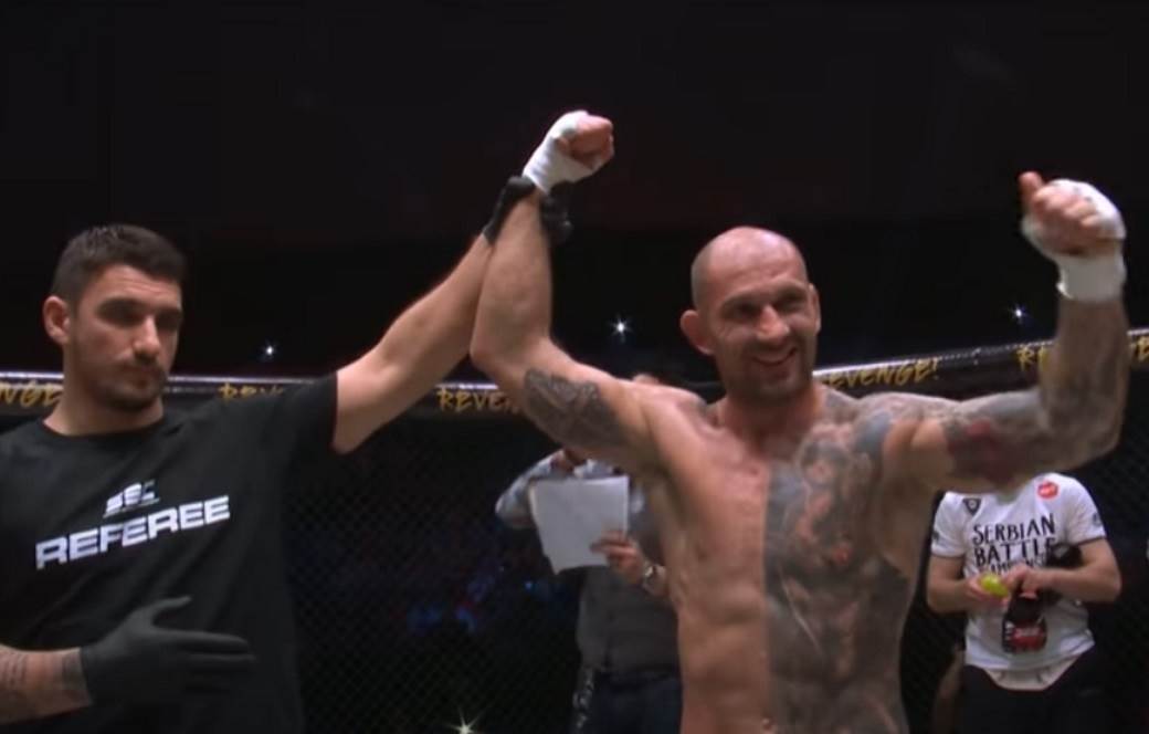  UHAPŠEN MMA BORAC IZ NOVOG SADA, OPIRAO SE POLICIJI: Bežao patroli, pa bacio pištolj kroz prozor! 