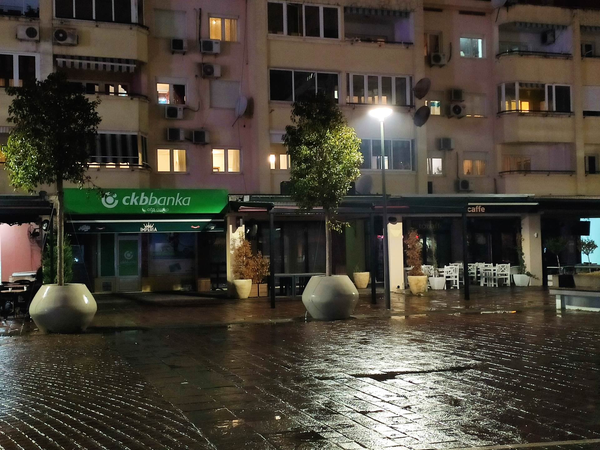  NAJAVLJIVALI BUNT, ALI IPAK NIŠTA! Ugostiteljski objekti NISU OTVORENI! 