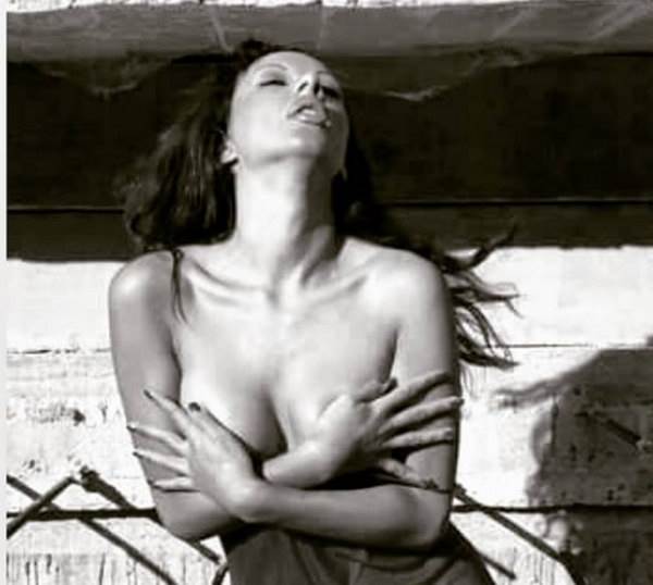  ONA JE NAJPOZNATIJA CRNOGORSKA PLEJBOJ ZEČICA! (FOTO) 