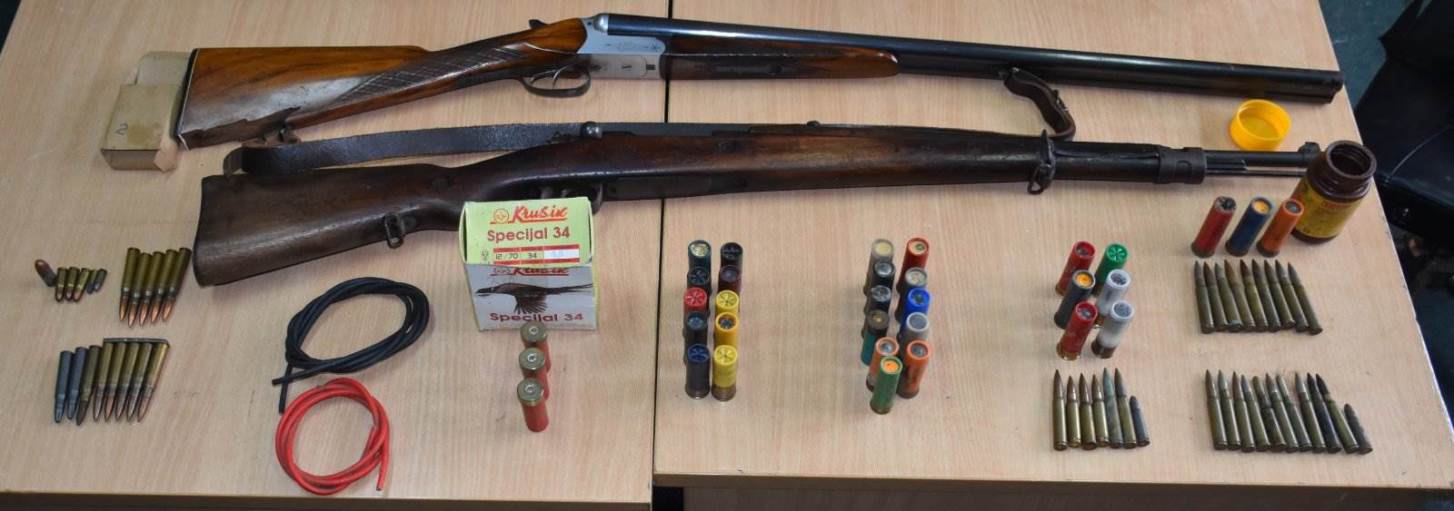  Pronađeno oružje i municija, uhapšena jedna osoba 