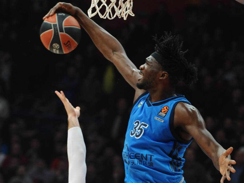  ZVEZDA DOVELA NOVO POJAČANJE: Uz Radonjića stiže centar koga je hteo i Obradović! 