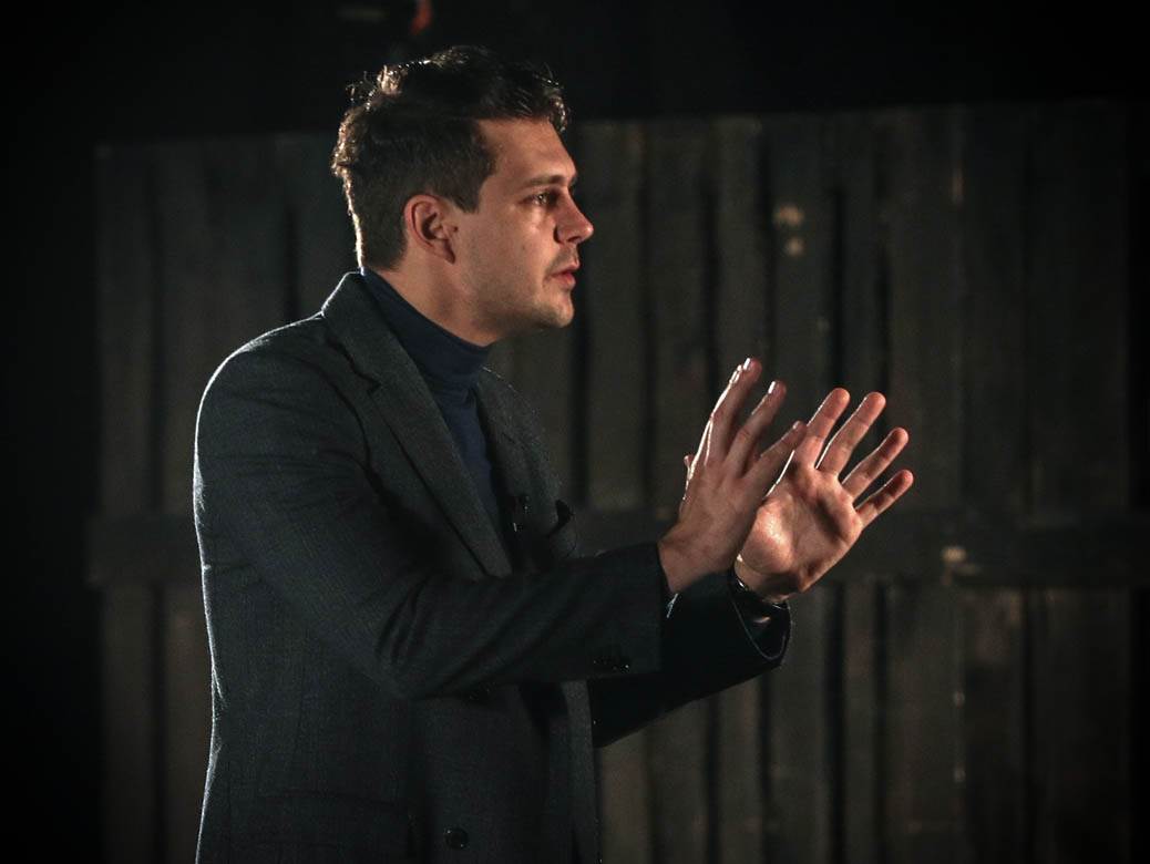  BIKOVIĆEV BRAT MONAH OD 22 GODINE: On pamti porodični život, ja sam mamu i tatu prvi put video zajedno kada sam imao 18! 