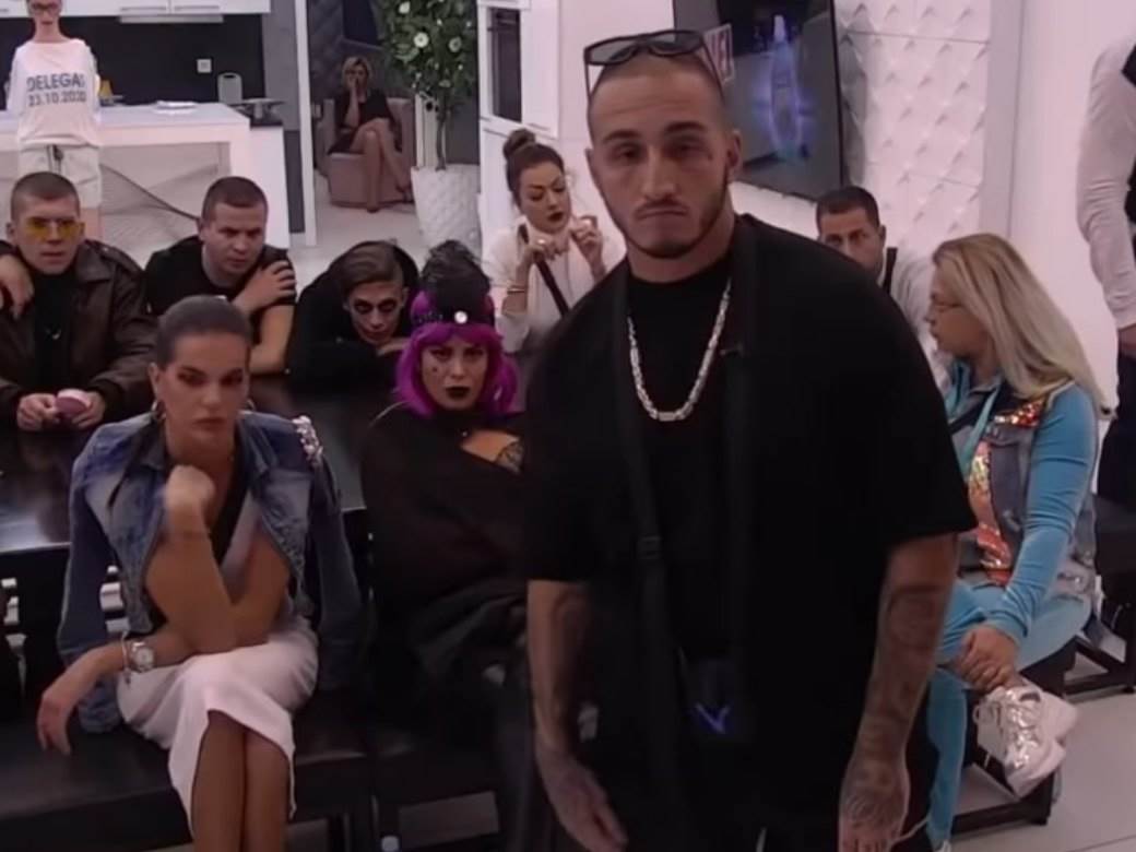  VUK MOB DEFINITIVNO NAPUŠTA ZADRUGU: Stiglo pismo Velikog šefa! (VIDEO) 