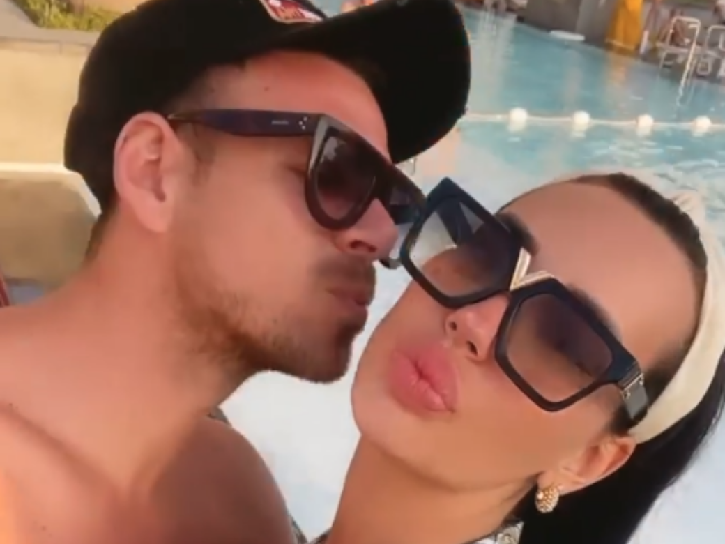  GOLIŠAVI I PREPLANULI UŽIVAJU NA ODMORU OD 15.000 EVRA: Kaća i Gobeljić podelili emotivni trenutak (VIDEO) 