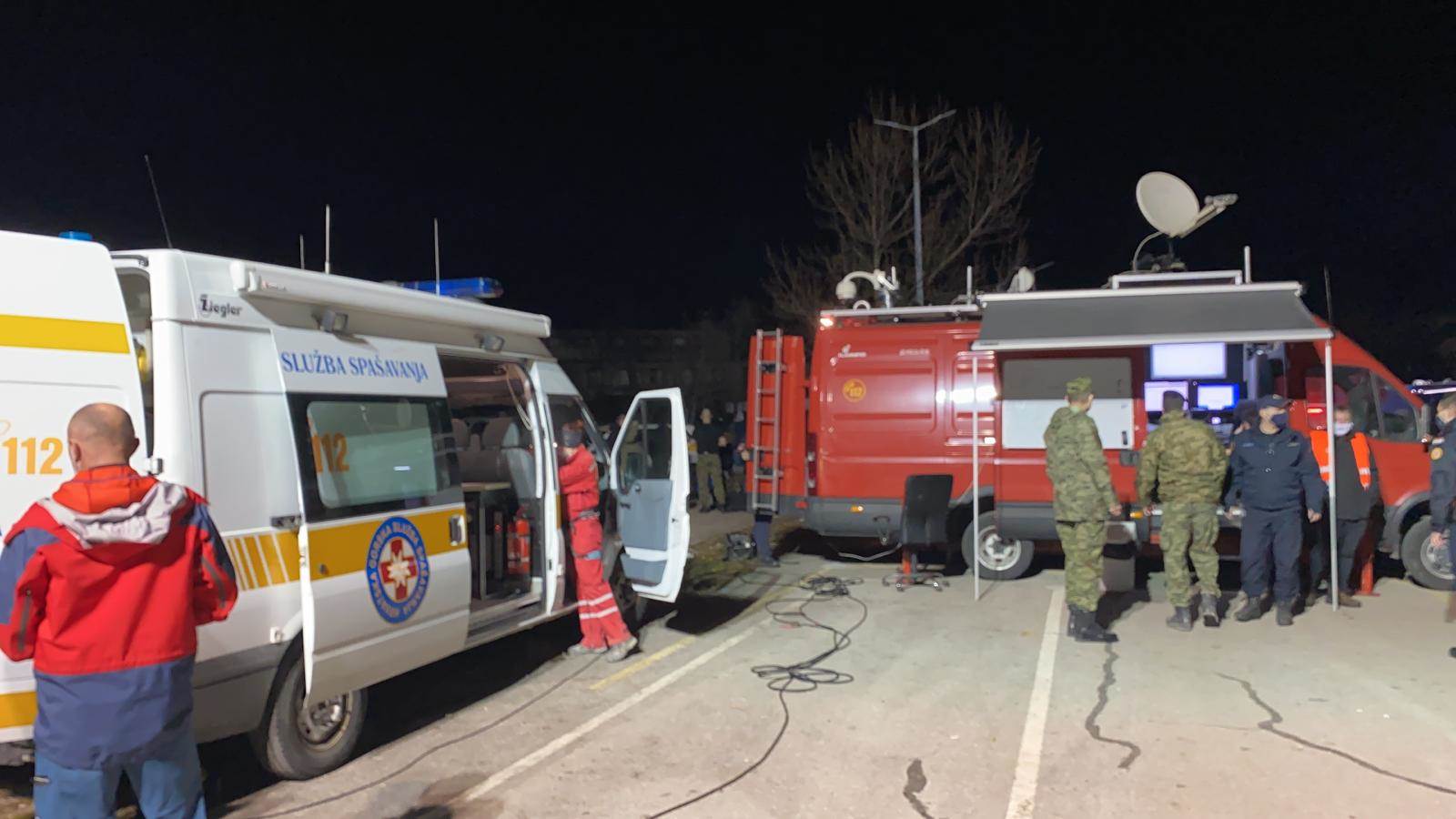  POMOĆ HRVATSKOJ i porukom na broj 15888 