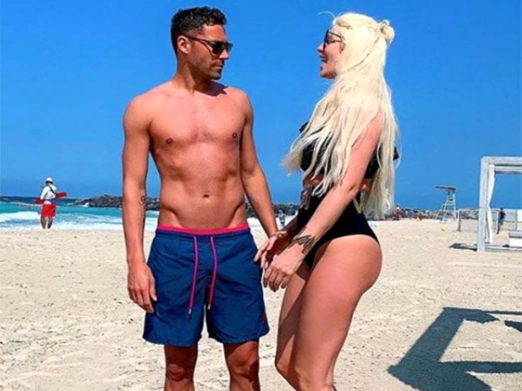  Fudbaler Duško Tošić i pevačica Jelena Karleuša se razvode 