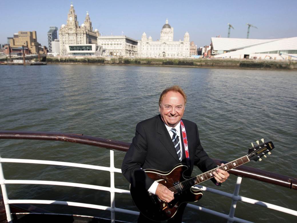  OTIŠAO JE GLAS LIVERPULA: Stvorio je najpoznatiju fudbalsku himnu, zaplakaćete kad čujete njeno pore 