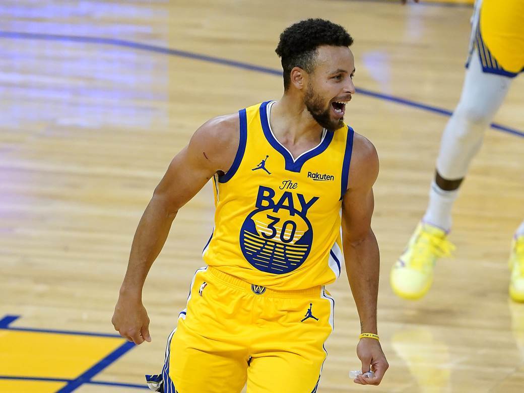  ZAPUŠIO USTA KRITIČARIMA - 62 POENA STEFA KARIJA: Prva zvijezda Golden Stejta pokazala ko je "tata"  