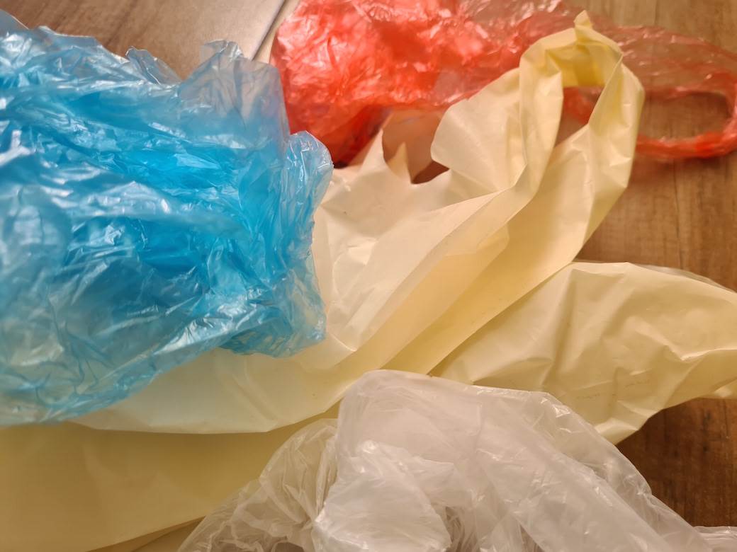  VLADA ZABRANILA UPOTREBU LAGANIH KESA! 