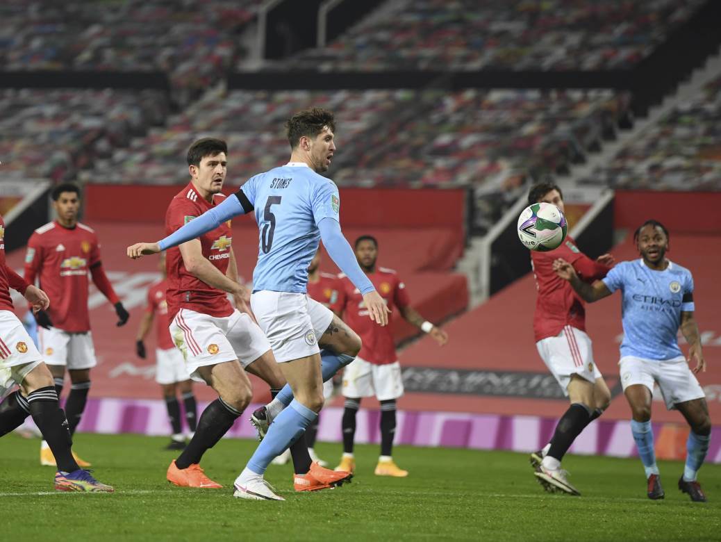  ŠOU U DERBIJU MANČESTERA! TRI PONŠTENA GOLA I POBEDA "GRAĐANA": Stonsu poništen autogol, a onda je postao heroj! 