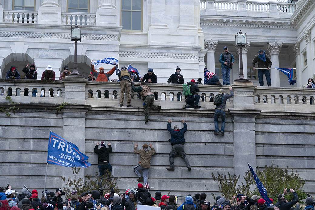  BIVŠA NBA ZVIJEZDA NAPADALA KONGRES: Među demonstrantima i poznato košarkaško ime! 