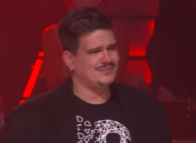  ISAK OBARA REKORDE, 3 MILIONA PREGLEDA!Stari snimci momka koji je rasplakao Karleušu (VIDEO) 