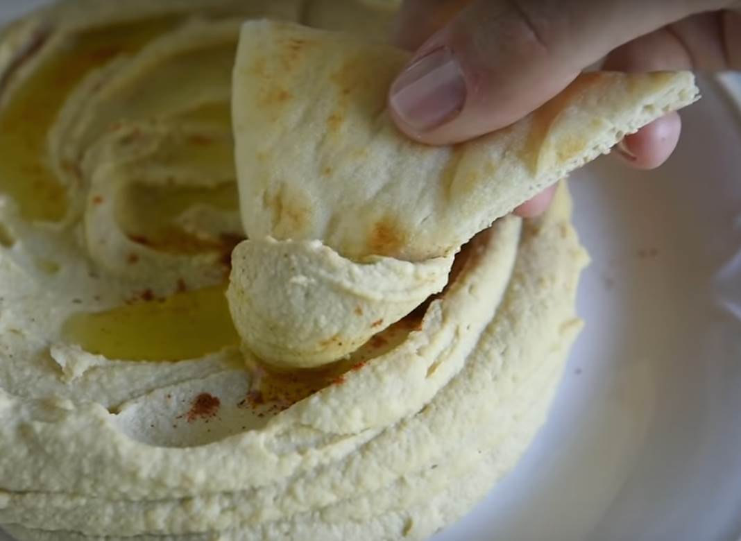  DOMAĆI HUMUS, NEODOLJIVO KREMAST I PIKANTAN: Najlakši recept, videćete da je mnogo ukusniji od kupov 