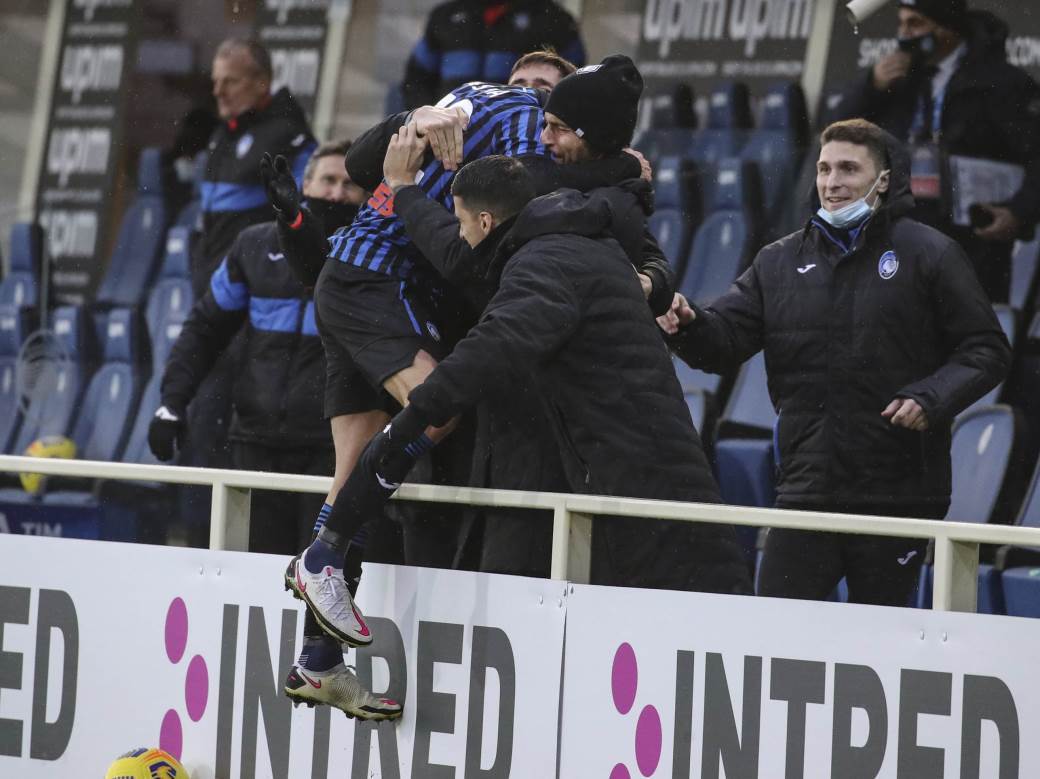  RAT U ATALANTI: KAPITEN NA INSTAGRAMU ODGOVARA TRENERU: Kači snimke, dokazuje taktičku neporavdanost 