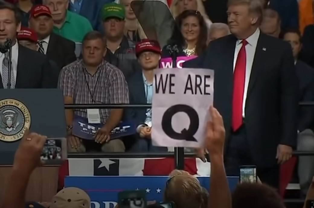  qanon-pokret-donald-tramp-verovanja-objasnjenje 