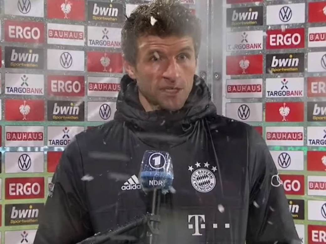  "ŠTA? TO VAM JE SMEŠNO?" Fudbalera iznervirala novinarka posle šokantnog poraza (VIDEO) 