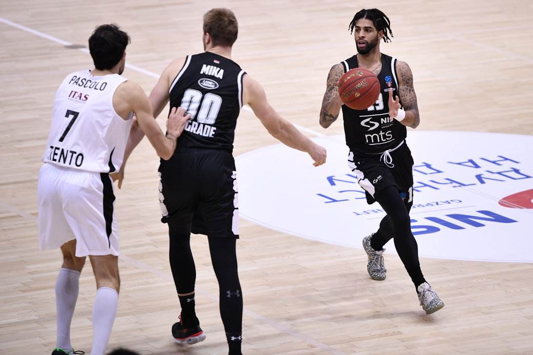  AMERIKANAC UBEDIO PARTIZAN DA VREDI? Ništa od najavljivanog odlaska, crno-beli ga čuvaju 