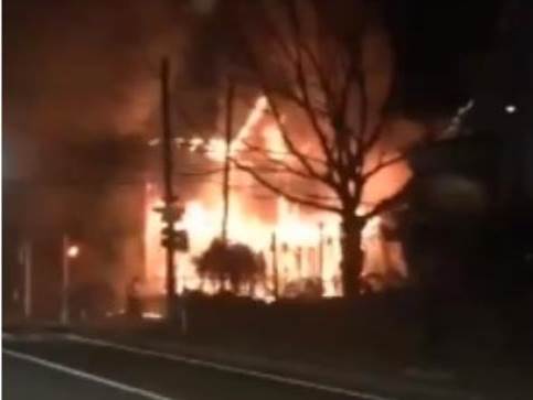  ZAPALJENA SATANINA CRKVA U NJUJORKU, SLJEDBENICI PORUČILI: Bacićemo kletve na počinioca, cijena će b 