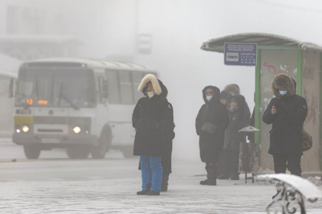  ŽIVOT NA -60 STEPENI I GUSTA MAGLA: Pogledajte neverovatne prizore iz najhladnijeg grada na svetu! (FOTO, VIDEO) 
