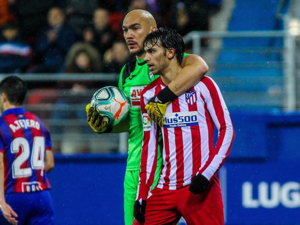  HIT! GOLMAN DAO GOL ATLETIKO MADRIDU: Cela Španija priča o ovome - pocepao je Oblakovu mrežu! (VIDEO) 