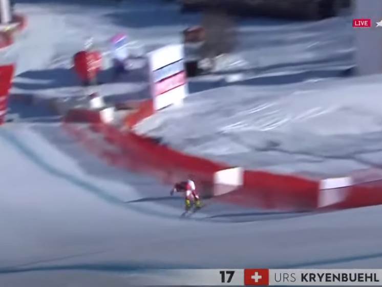  STRAVIČAN PAD PRI BRZINI 147KM/H: Švajcarac ostao da nepomično leži, helikopter ga prebacio u bolnicu! (VIDEO) 