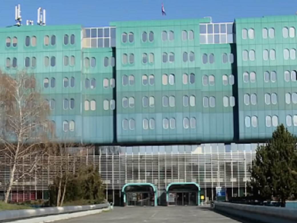  SKANDAL U KOVID BOLNICI U HRVATSKOJ: Medicinsko osoblje "oplelo" kolo, pijani lumpovali uz harmoniku! Maske ni na vidiku 