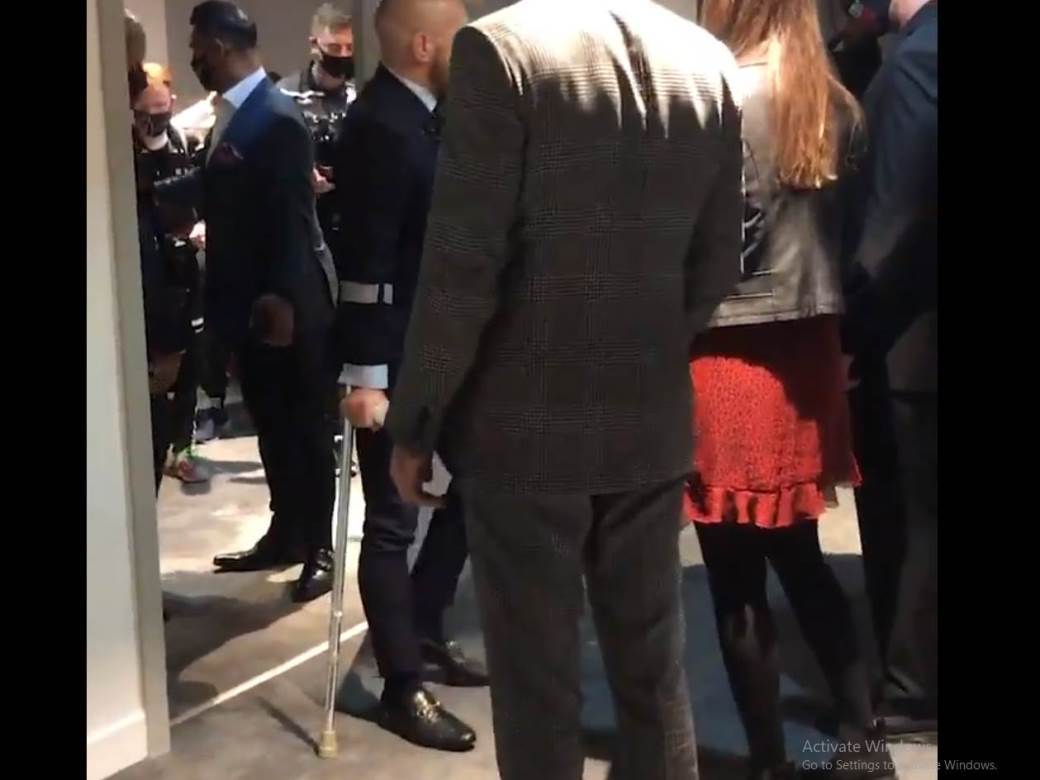  konor-mekgregor-stake. 