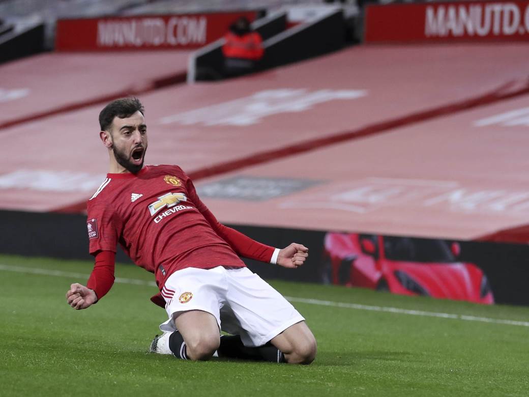  E, OVO JE FUDBAL! JUNAJTED JURI DUPLU KRUNU: Preokret, golovi, akcija, tako treba da izgleda "derbi Engleske" 