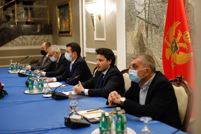  ABAZOVIĆ PORUČIO: Privrednici se više NEĆE DIJELITI NA "NAŠE" I "NJIHOVE" 