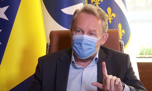  BAKIR IZETBEGOVIĆ POSLE ŠOK IZJAVE O SRBIMA OPET PROVOCIRA: Nisam neprijatelj, pokušavaju da nas zavade (VIDEO) 