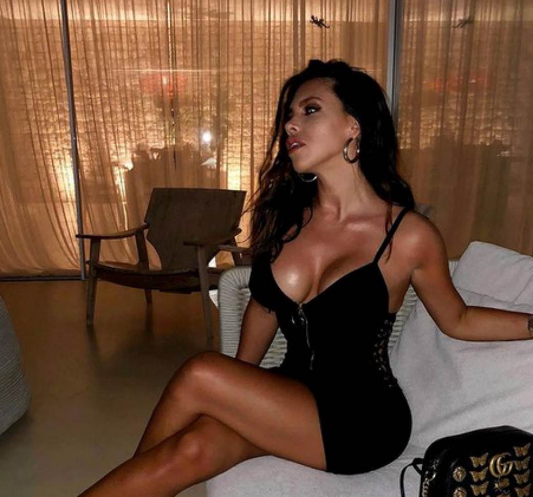  Pevačica Katarina Ostojić pohvalila se izvajanom figurom na Instagramu i raspametila pratioce. 