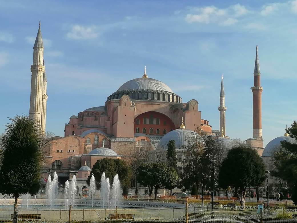  MONDO PUTOPIS: AJA SOFIJA, GREBEN CIVILIZACIJA (FOTO) 