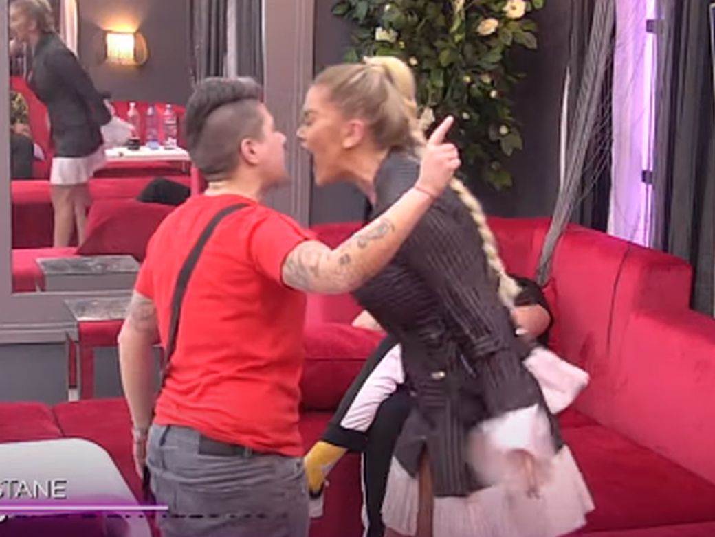  VODITELJKA PINKA TRUDNA?!  