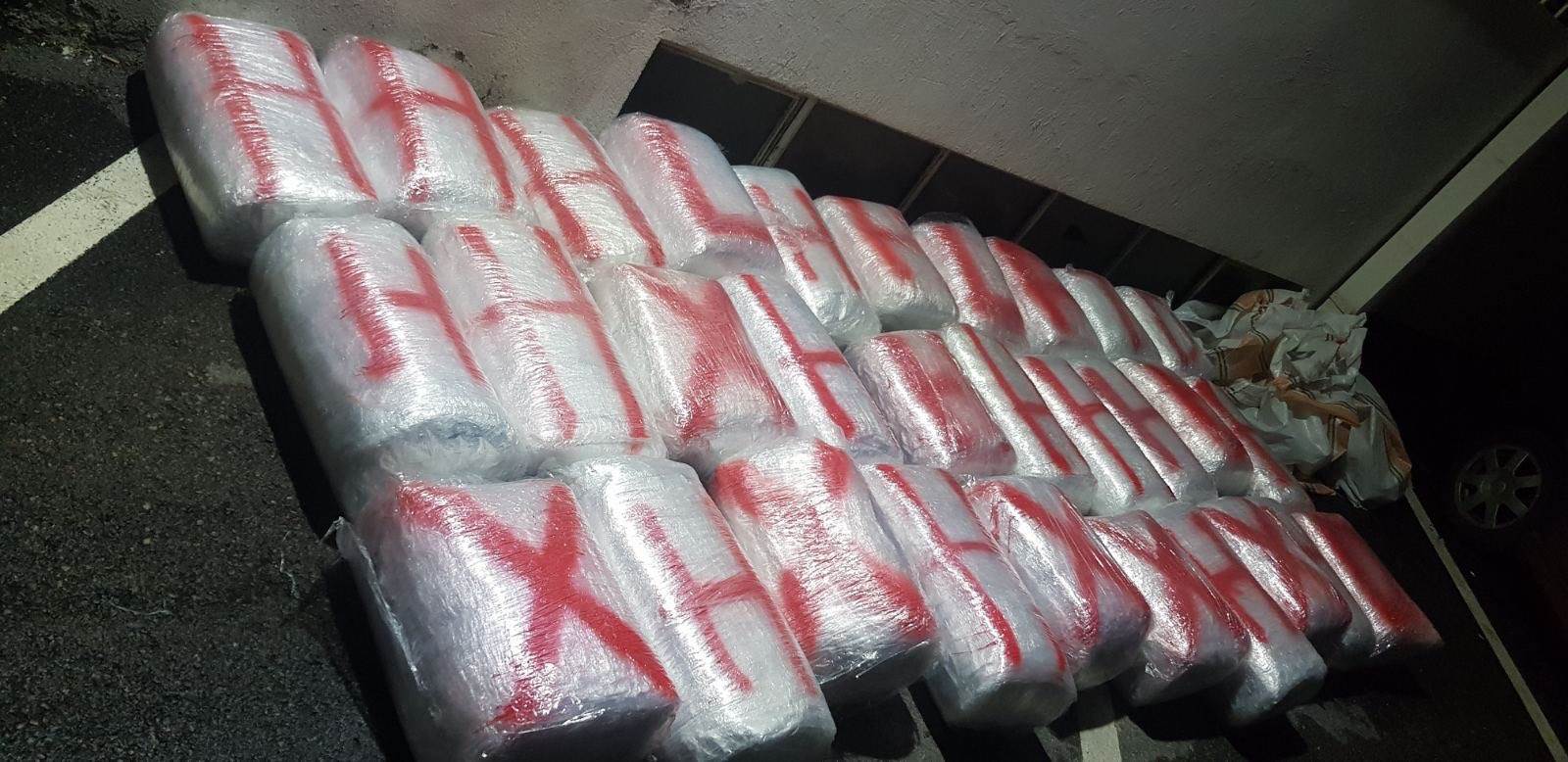  U Baru pronađeno 160 kilograma marihuane, uhapšene dvije osobe! 