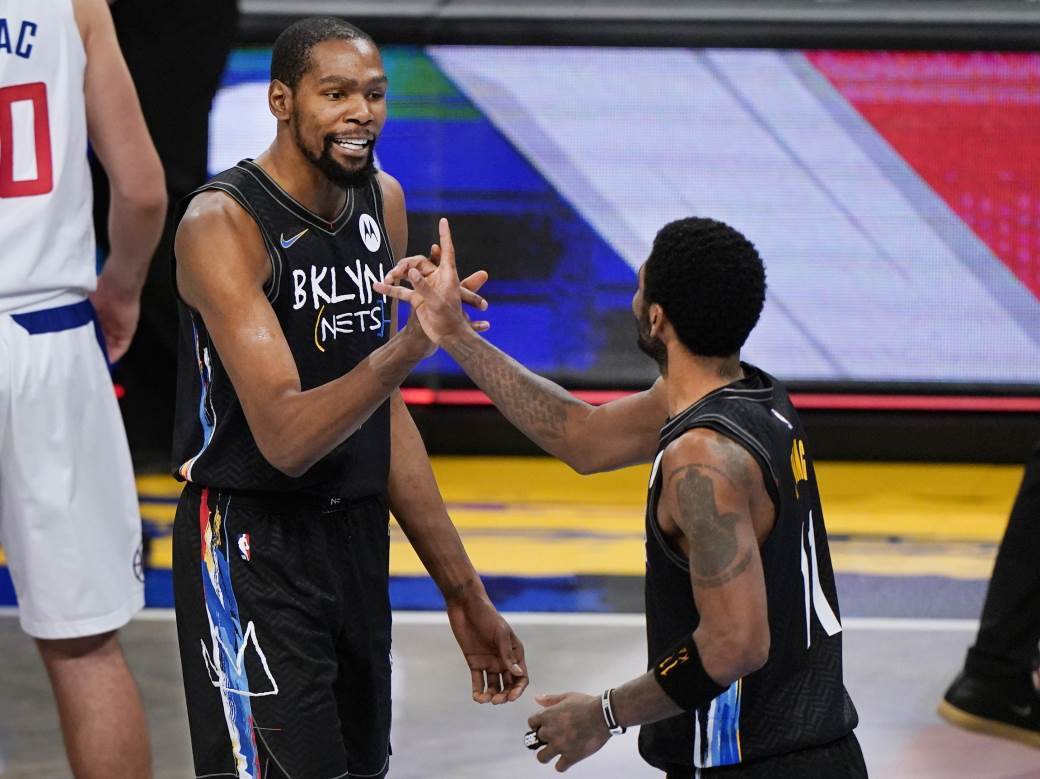  BRUKLINOV STRAŠNI TRIO POKAZAO SVOJU MOĆ: Irving rešetao Kliperse, Vučević dvocifren u porazu (VIDEO) 