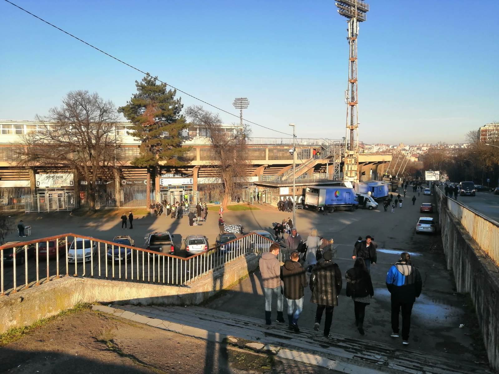  BLOKIRAN I PARTIZANOV STADION: Žandarmerija na južnoj tribini, pretresaju prostorije navijača! 